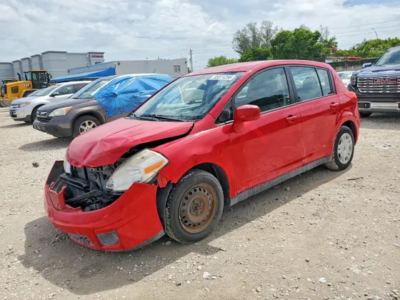 2011 Nissan Versa 1.8 S
