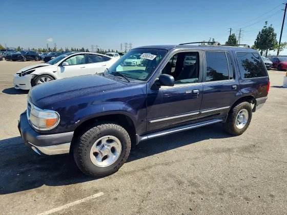 1999 Ford Explorer XLT