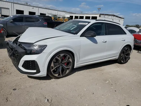2024 Audi RS Q8