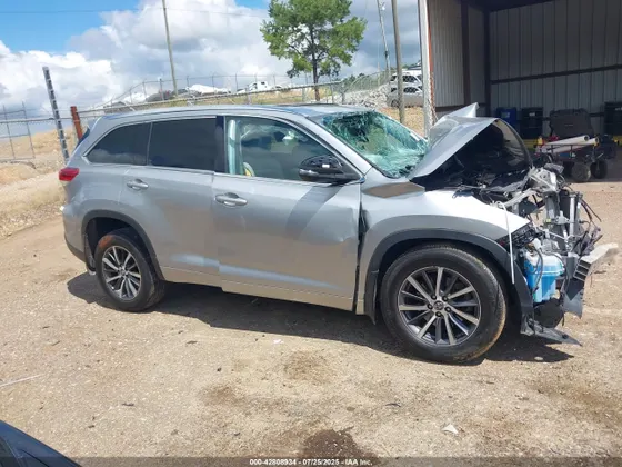 2017 Toyota Highlander XLE