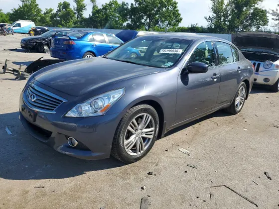 2010 INFINITI G37 Sedan x