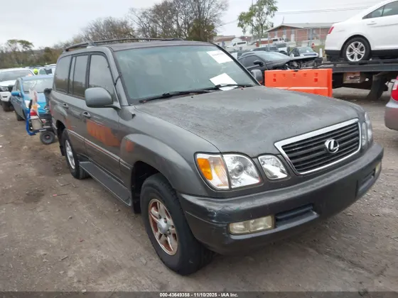 1999 Lexus LX 470 Luxury SUV