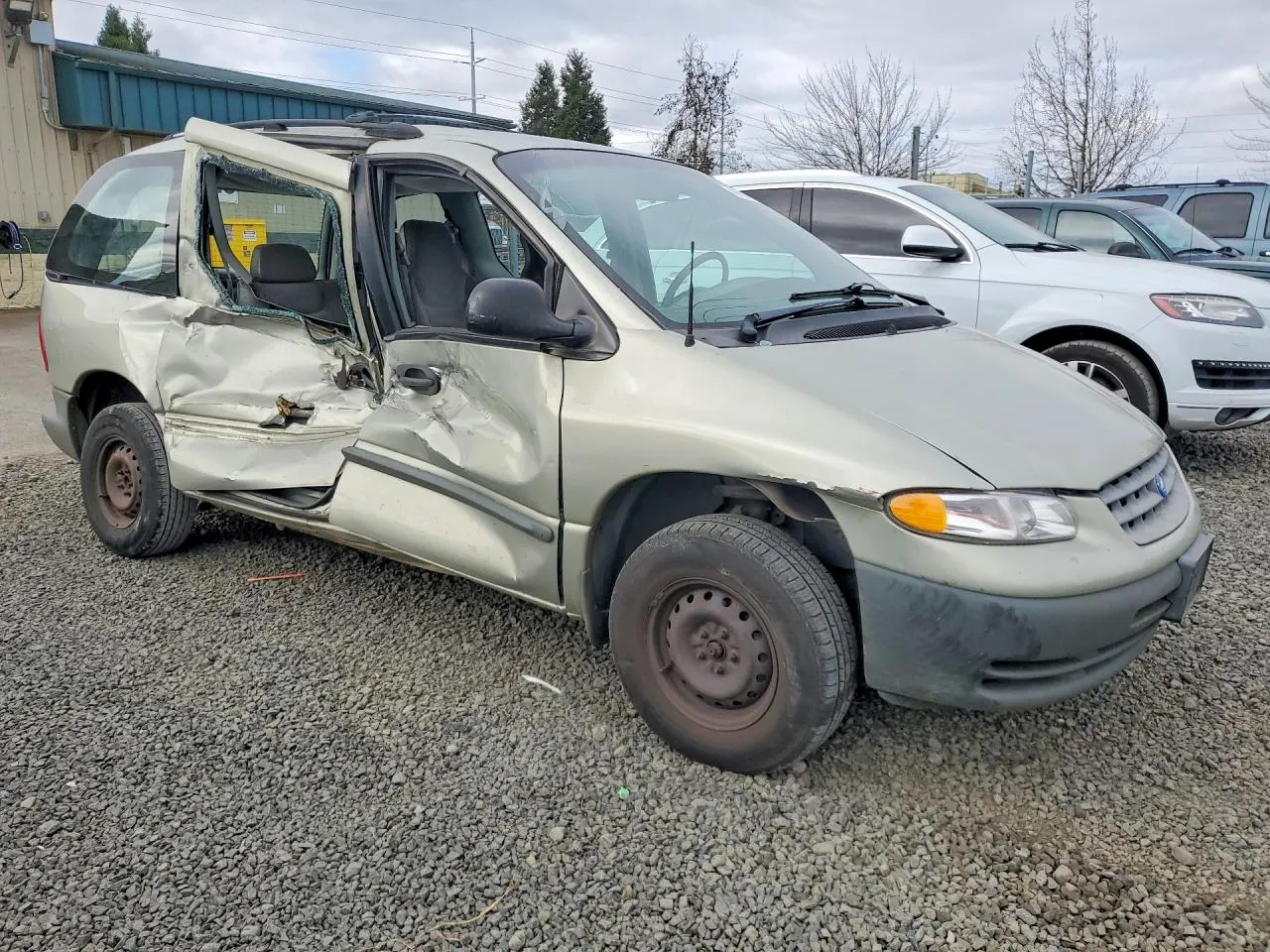 1999 Plymouth Voyager