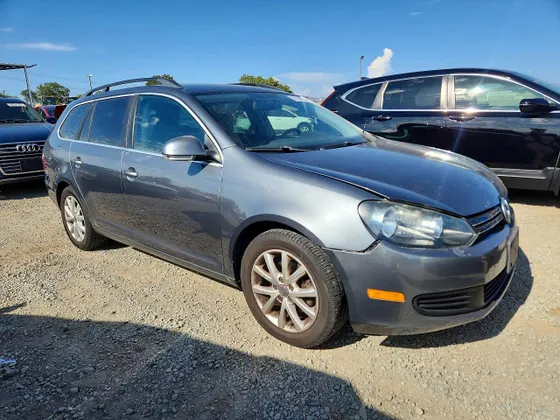2010 Volkswagen Jetta SportWagen SE