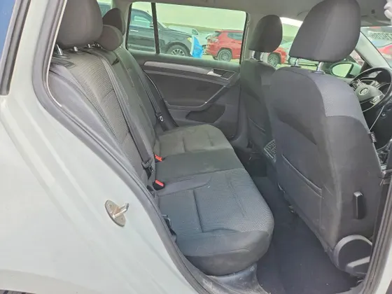 2018 Volkswagen Golf SportWagen S