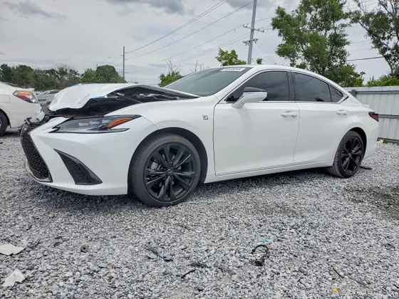 2023 Lexus ES ES 300h F SPORT Handling