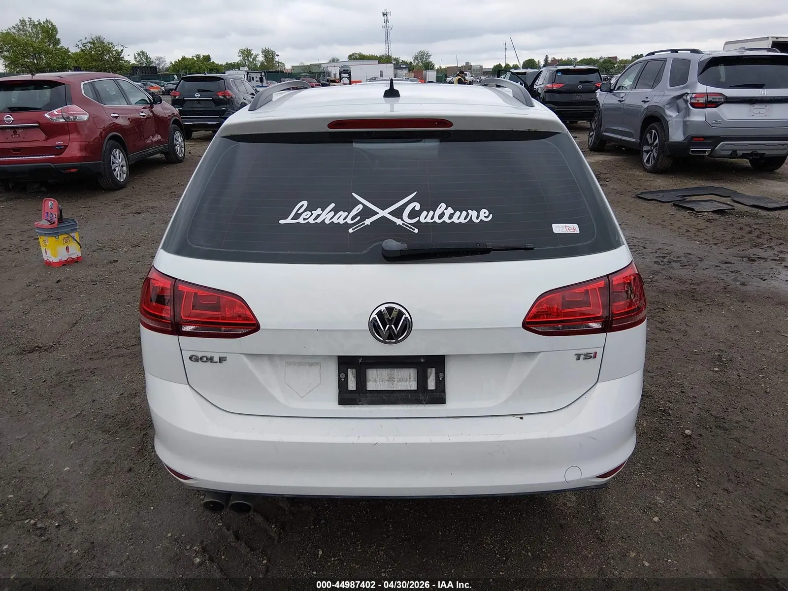 2017 Volkswagen Golf SportWagen S