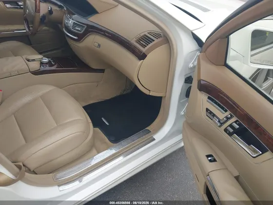 2011 Mercedes-Benz S-Class S 550