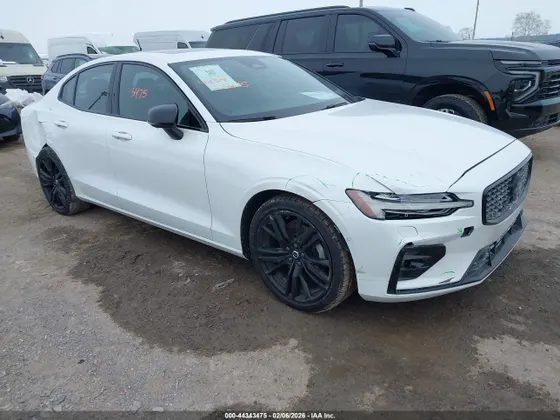 2023 Volvo S60 Plus Black Edition