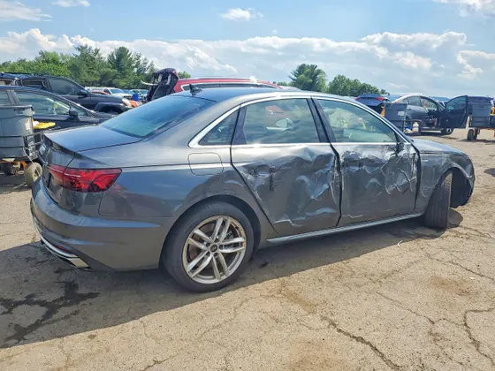 2021 Audi A4 Sedan S line Premium Plus