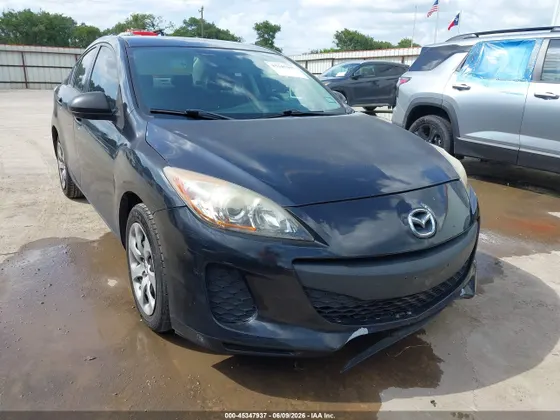 2013 Mazda Mazda3 i SV