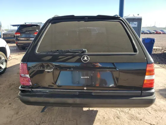 1992 Mercedes-Benz 300 Series 300TE