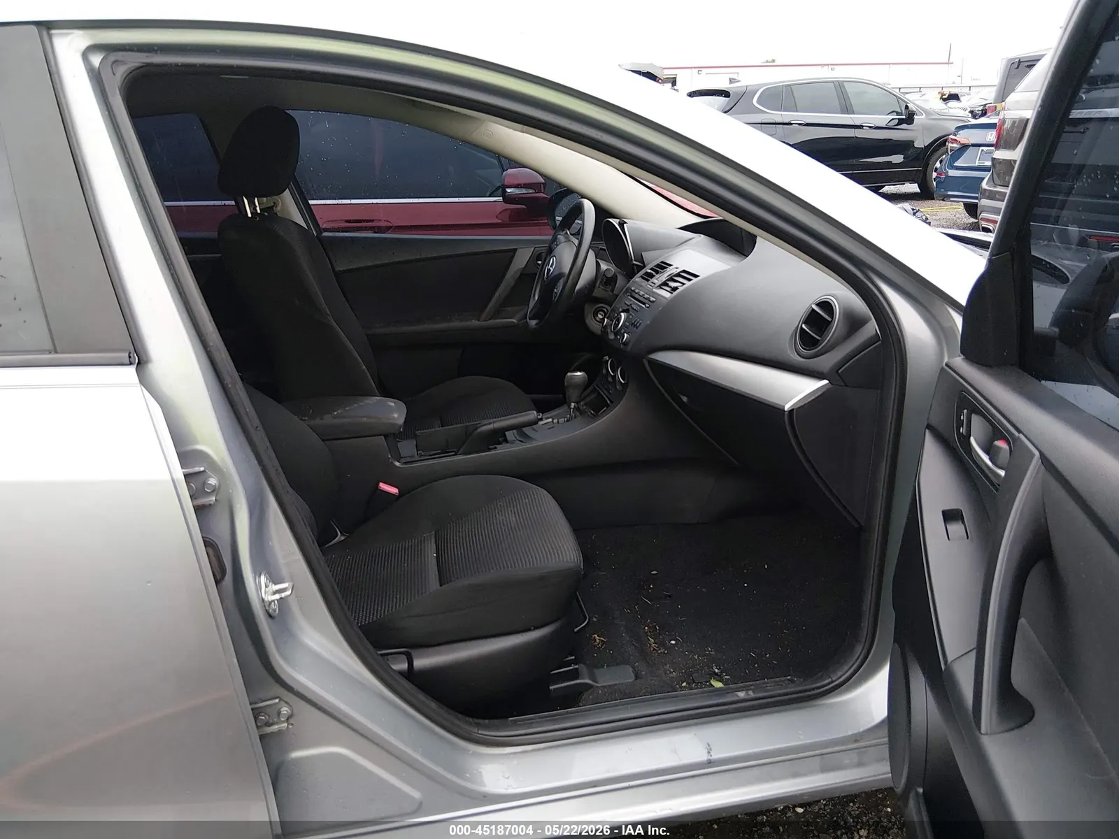2013 Mazda Mazda3 i Sport