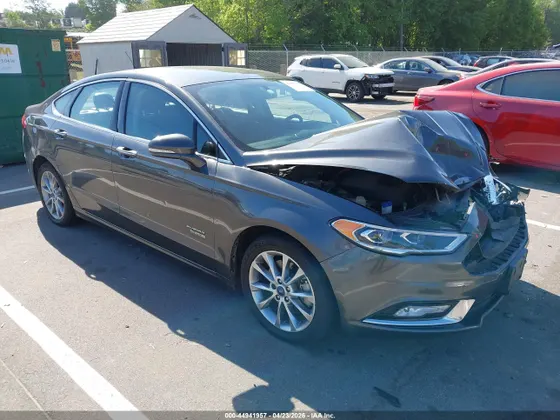 2017 Ford Fusion Energi SE