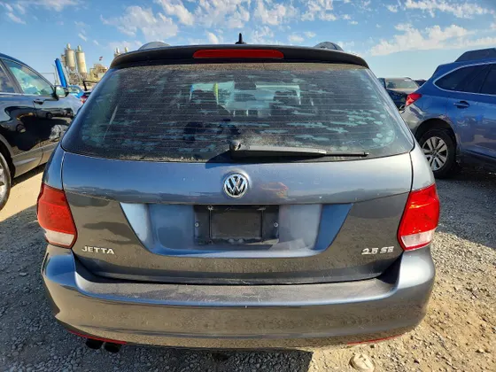 2010 Volkswagen Jetta SportWagen SE