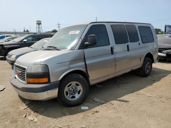 2003 GMC Savana Cutaway C6Y