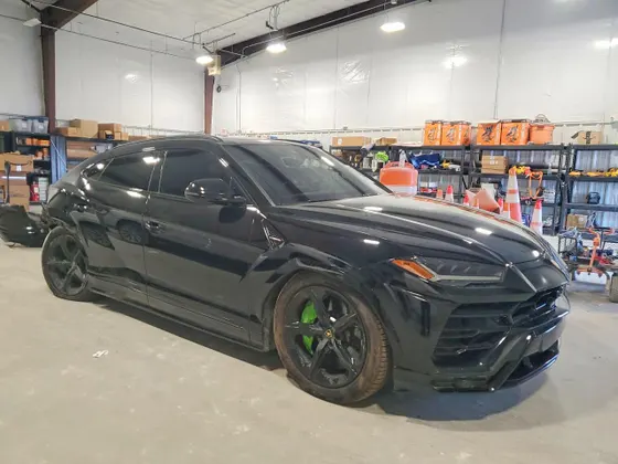 2019 Lamborghini Urus