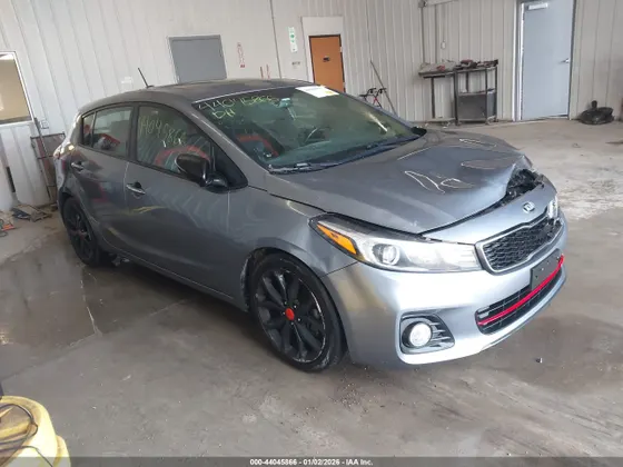 2017 Kia Forte5 SX