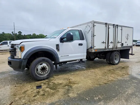 2018 Ford Super Duty F-550 DRW XL
