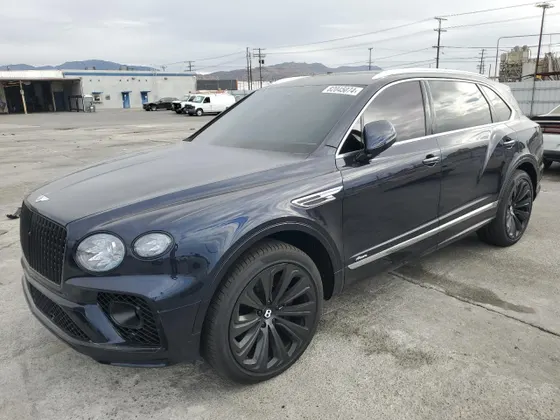 2023 Bentley Bentayga EWB V8