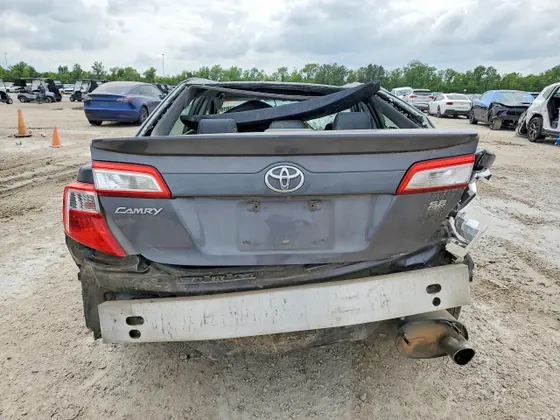 2013 Toyota Camry SE