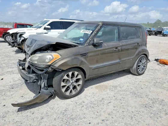 2012 Kia Soul +