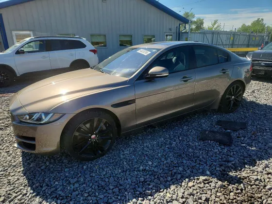 2017 Jaguar XE 35t Prestige