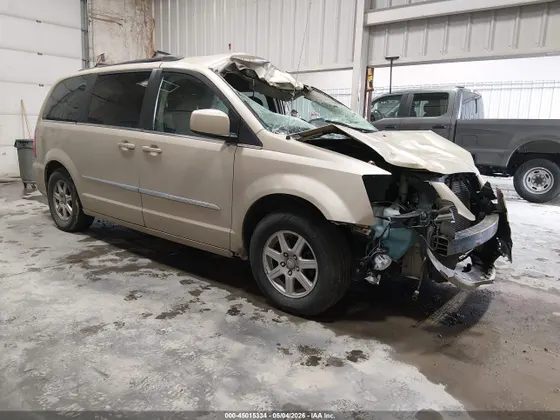 2011 Chrysler Town & Country Touring