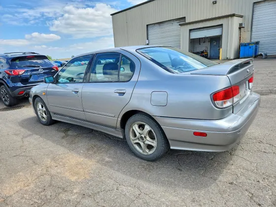 2000 INFINITI G20 Luxury