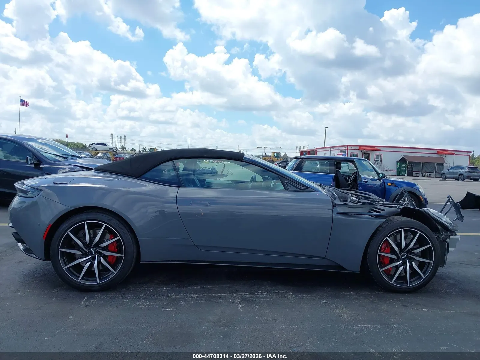 2022 Aston Martin DB11 VOLANTE
