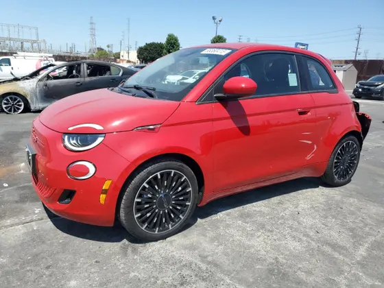2024 FIAT 500e INSPI(RED)