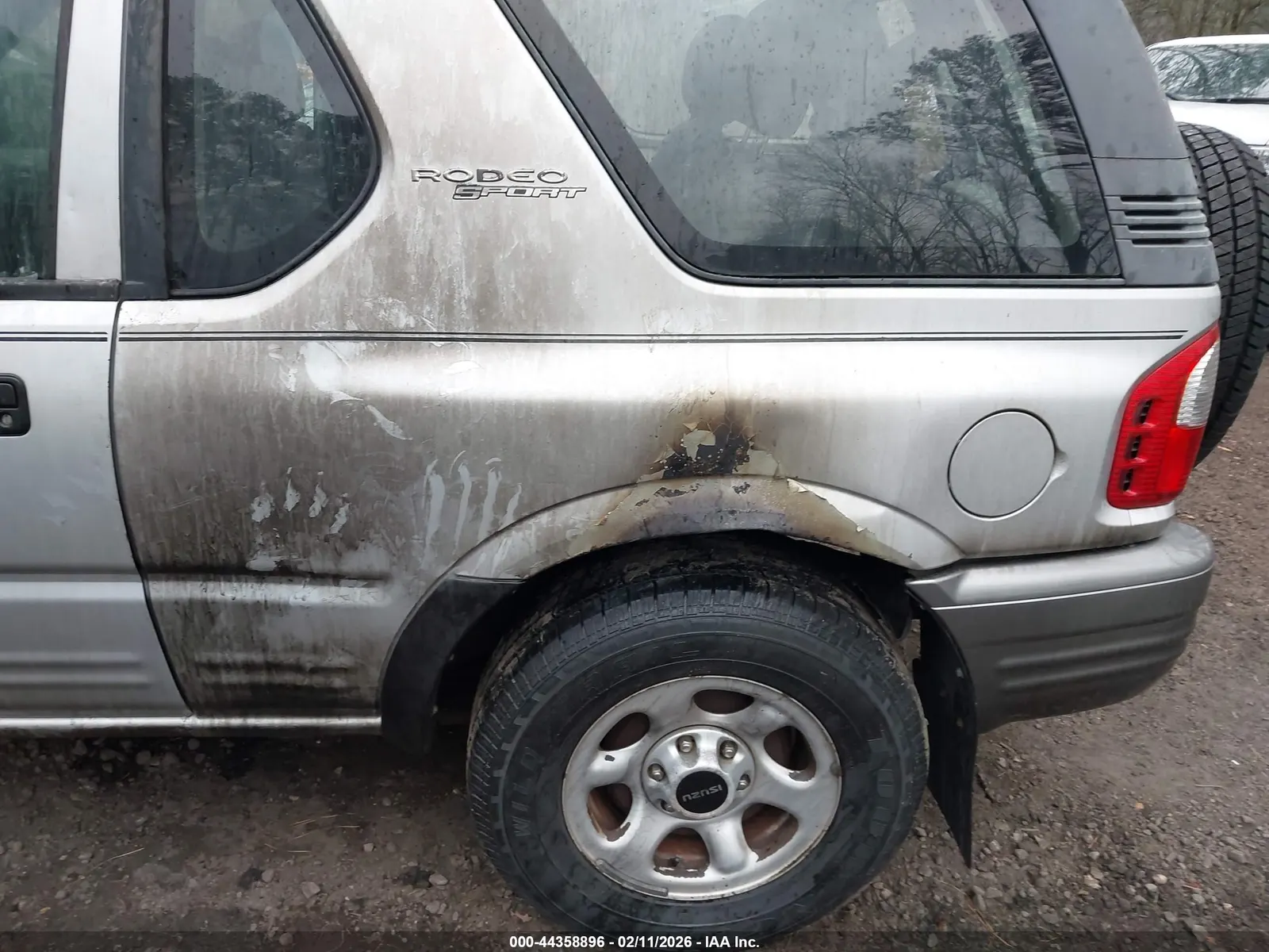 2002 Isuzu Rodeo Sport S 3.2L V6 HARD TOP/S 3.2L V6 SOFT TOP