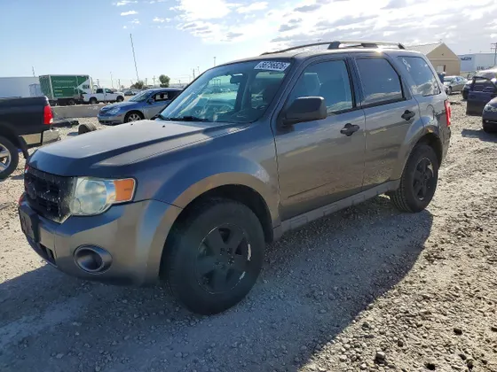 2009 Ford Escape XLS