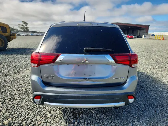 2016 Mitsubishi Outlander SE