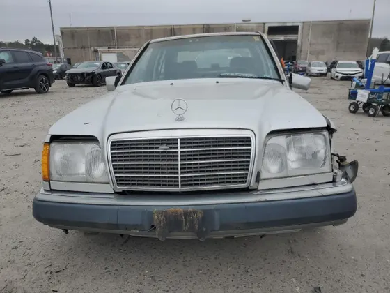 1992 Mercedes-Benz 300 Series 300E