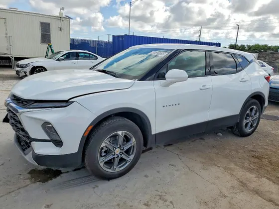 2025 Chevrolet Blazer LT