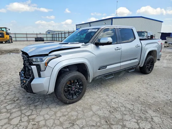 2024 Toyota Tundra 4WD Limited Hybrid