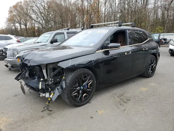 2023 BMW iX M60