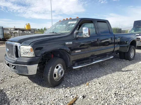 2006 Ford Super Duty F-350 DRW XL