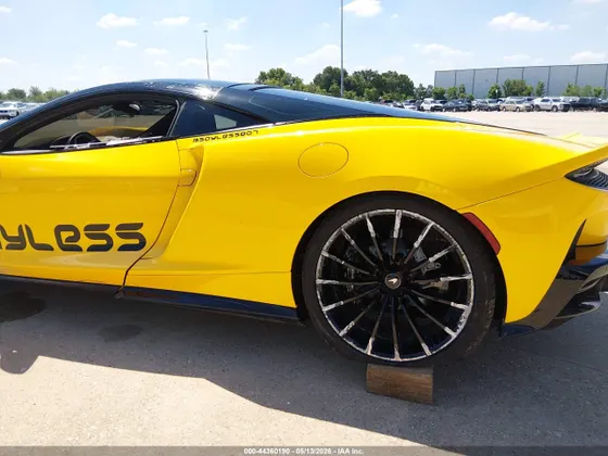 2021 McLaren GT COUPE