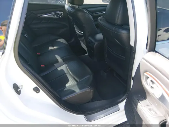 2012 INFINITI M56