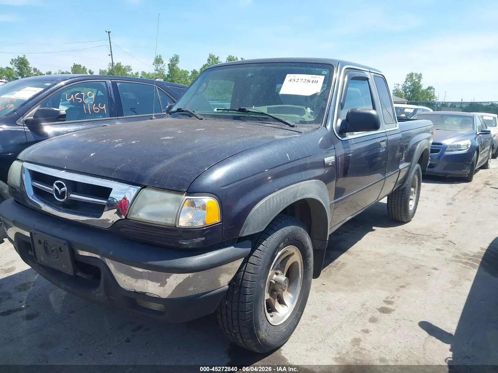 2002 Mazda B-Series 4WD Truck SE