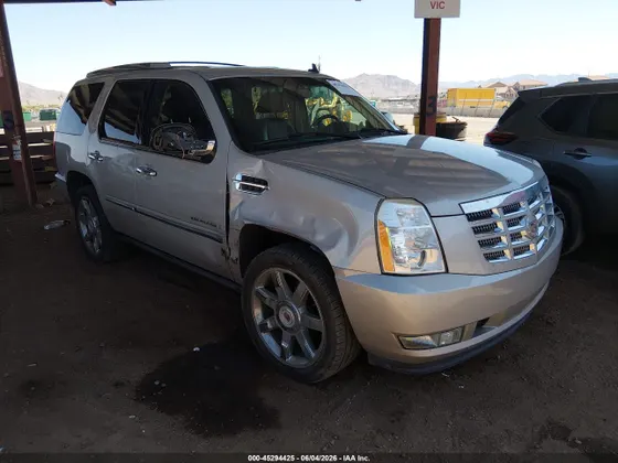 2008 Cadillac Escalade STANDARD