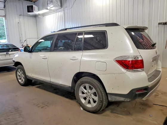 2013 Toyota Highlander SE