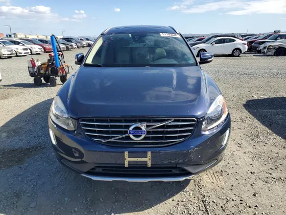 2015 Volvo XC60 T5 Drive-E Premier