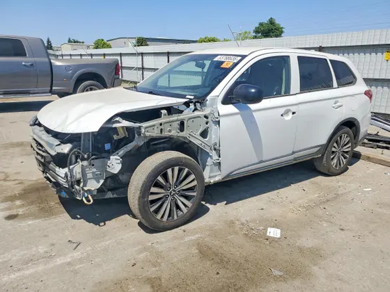2019 Mitsubishi Outlander ES