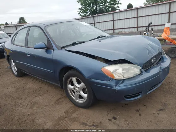 2004 Ford Taurus SE