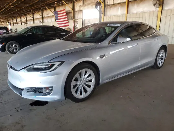 2016 Tesla Model S 90D