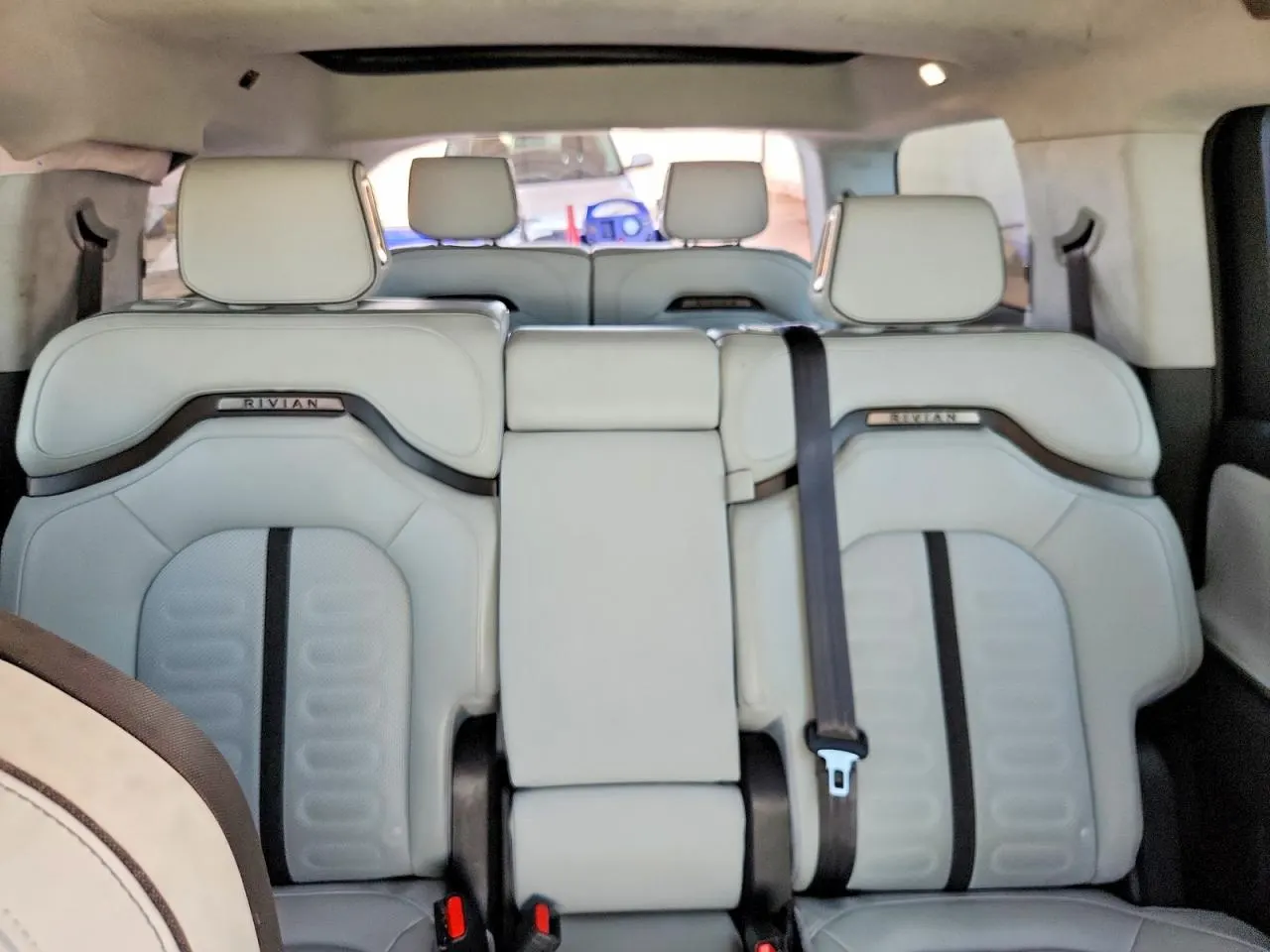 2024 Rivian R1S Adventure