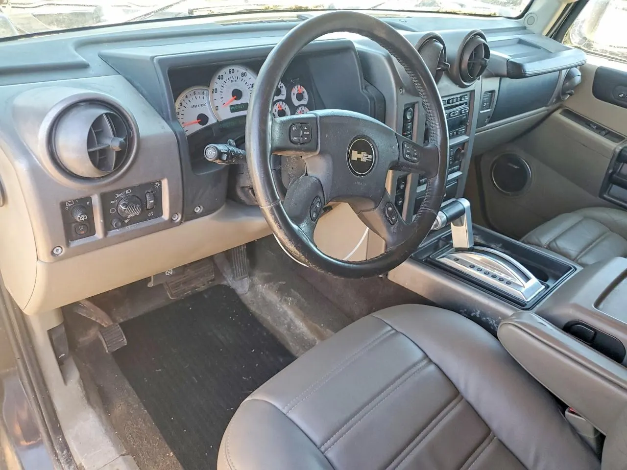 2004 HUMMER H2